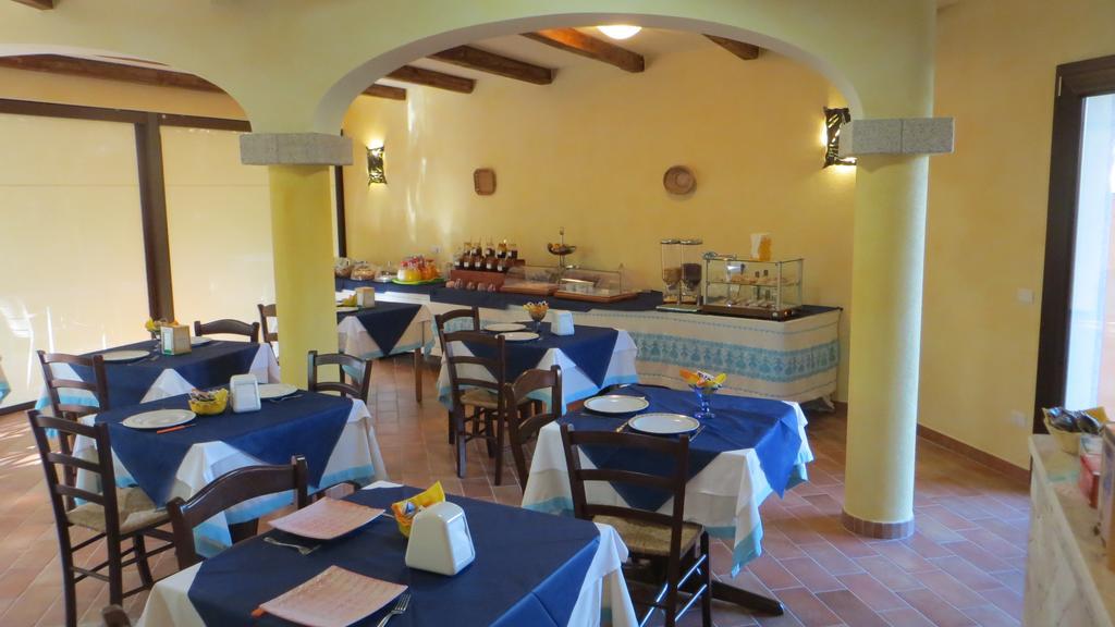 Il Viandante Hotell San Teodoro  Exteriör bild